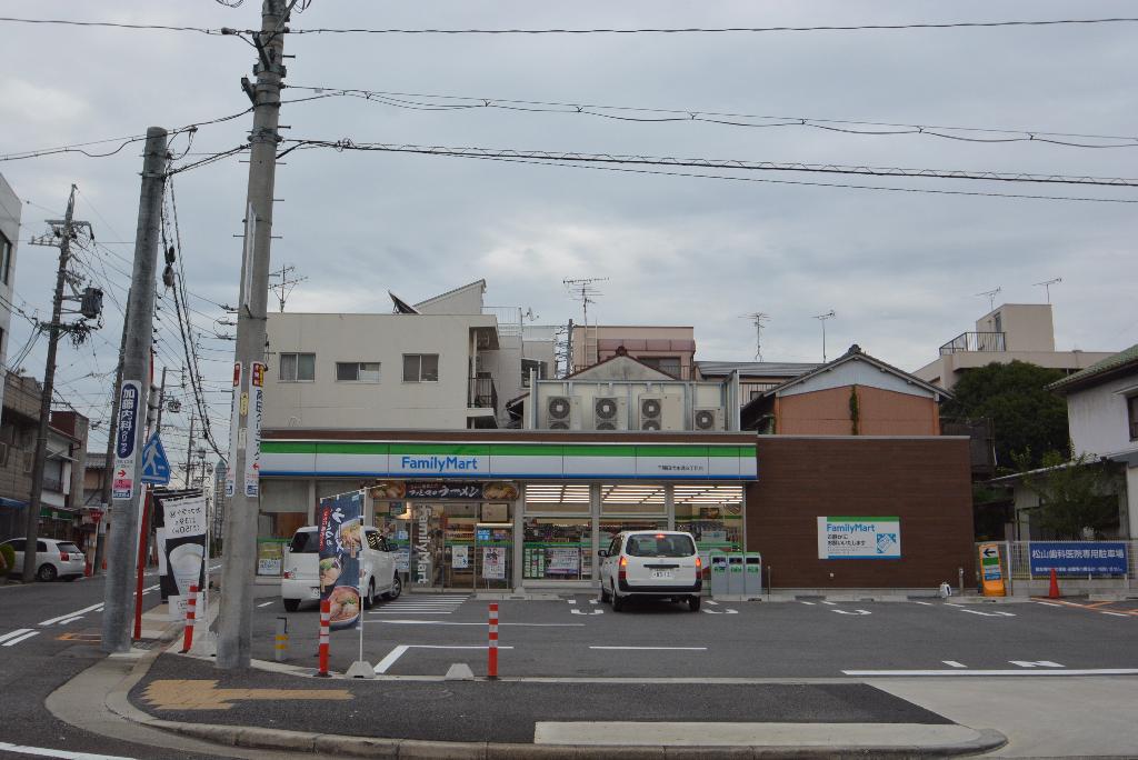 その他　ファミリーマート千種田代本通四丁目店（その他）まで595m