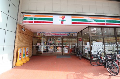 コンビニ　セブンイレブン 台東北上野2丁目店（コンビニ）まで244m