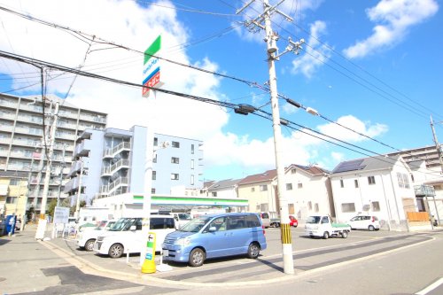 コンビニ　ファミリーマート 堺常磐町店（コンビニ）まで563m