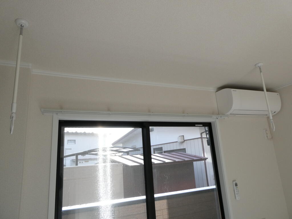 その他設備　室内物干し