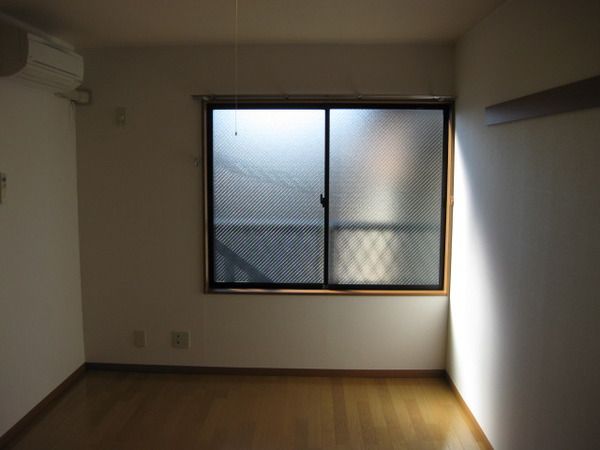 居室・リビング　洋室　６帖