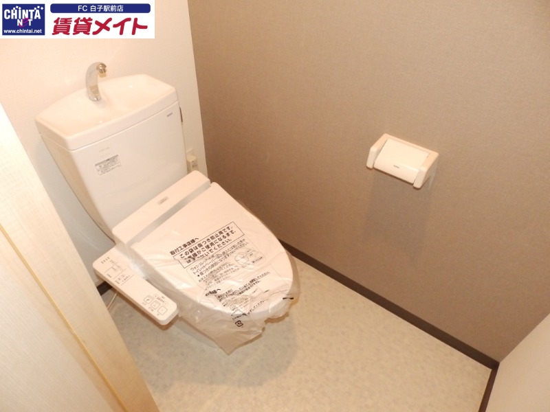 トイレ　同物件別室画像