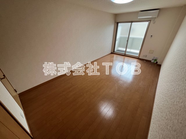 居室・リビング　※同物件別号室参考写真※