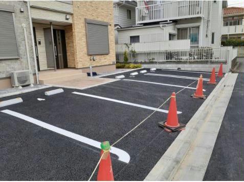 駐車場　駐車場