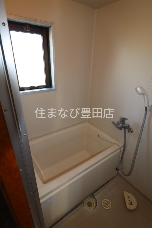 バス・シャワールーム　同型別部屋写真