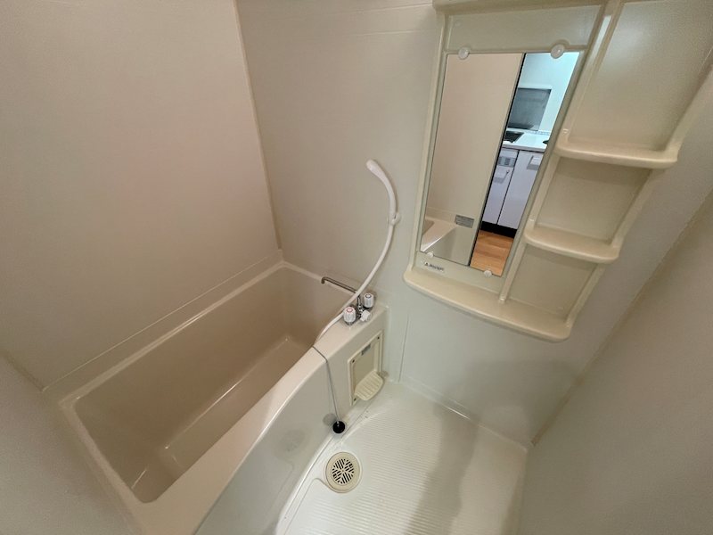 バス・シャワールーム　同物件別部屋の写真です