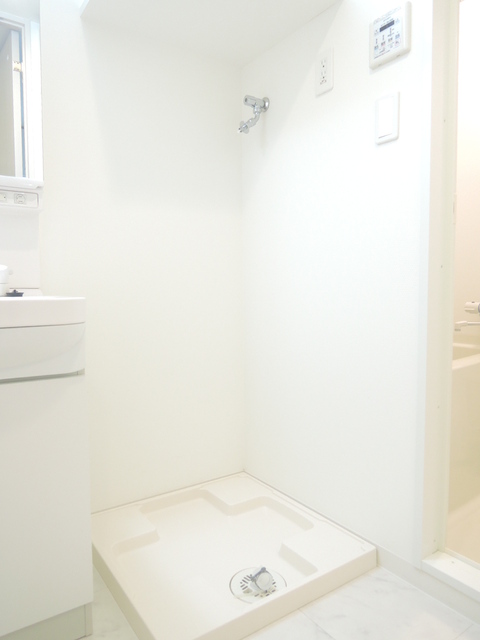 その他設備　【別室参考写真】室内洗濯機置場