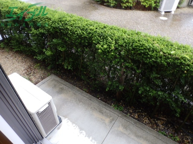 庭　別部屋反転参考写真です