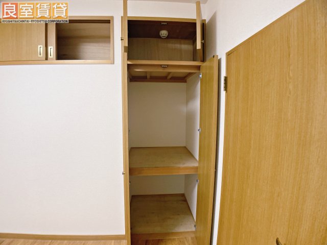 収納　※写真は同物件の別部屋のものを流用しております。現状を優先し