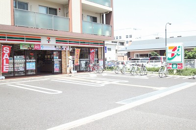 コンビニ　セブンイレブン北坂戸駅東口店（コンビニ）まで251m