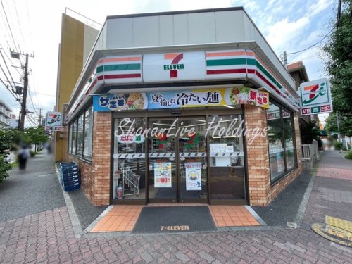 コンビニ　セブンイレブン 横浜南吉田町4丁目店（コンビニ）まで159m