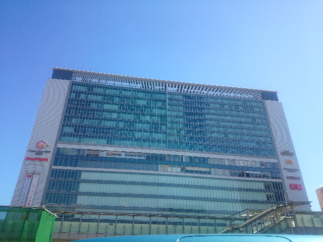 ホームセンター　ビックカメラ新横浜店（ホームセンター）まで1495m