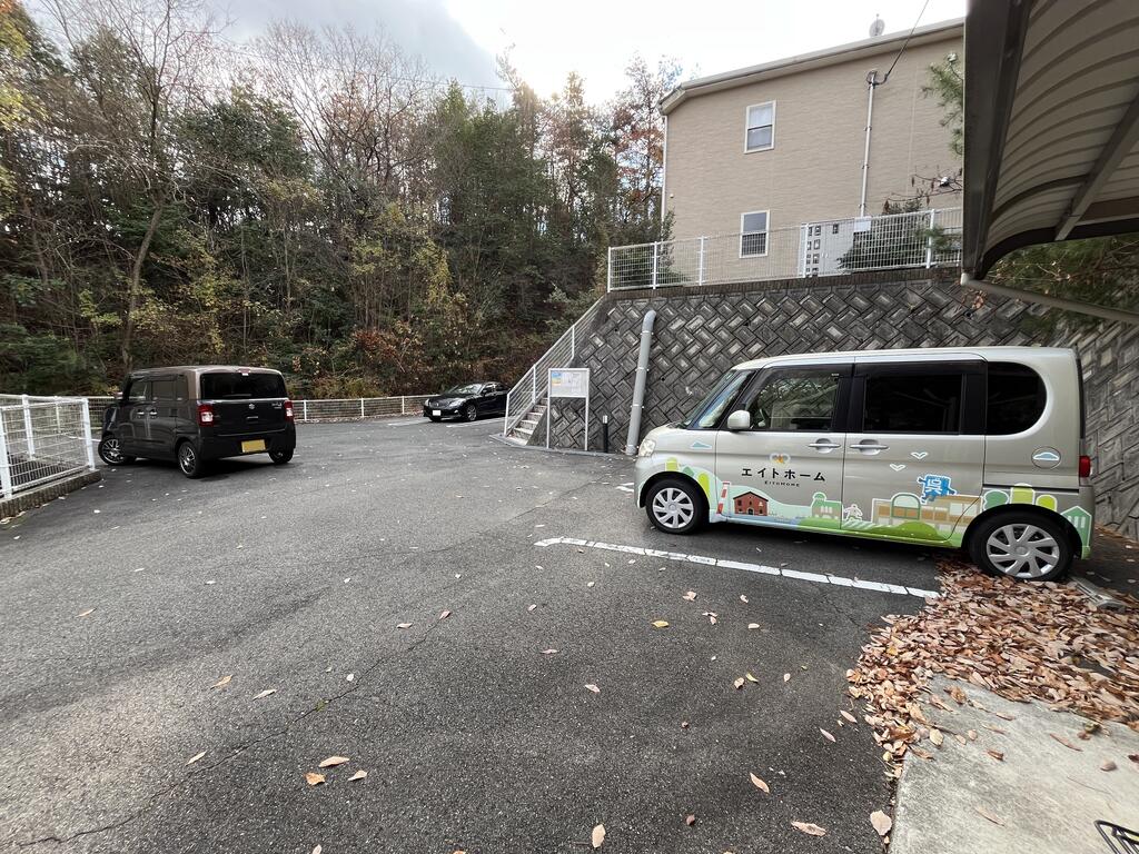 駐車場　敷地内に駐車場があります♪