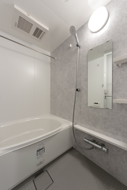 バス・シャワールーム　※写真は同タイプ住戸です。