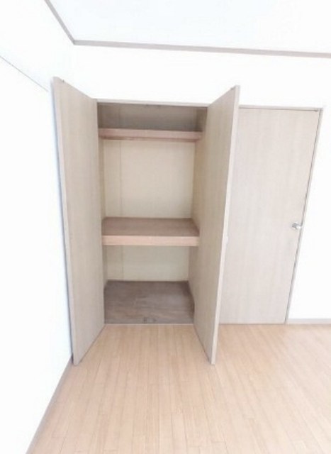 収納　参考写真　同物件別部屋