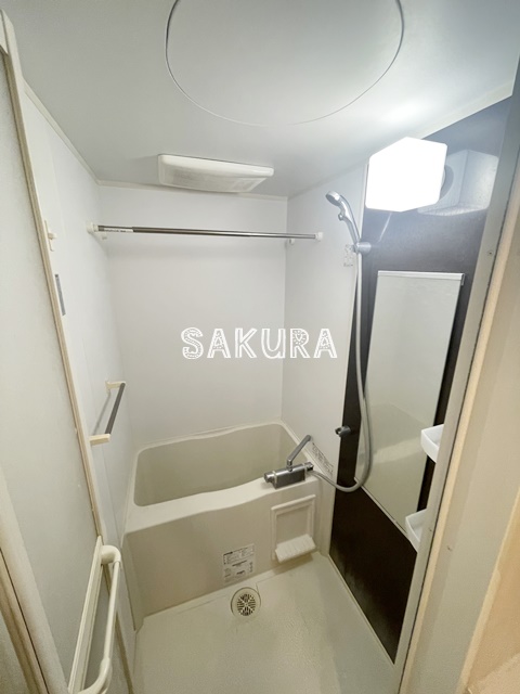 バス・シャワールーム　日々の疲れを癒すお風呂です♪