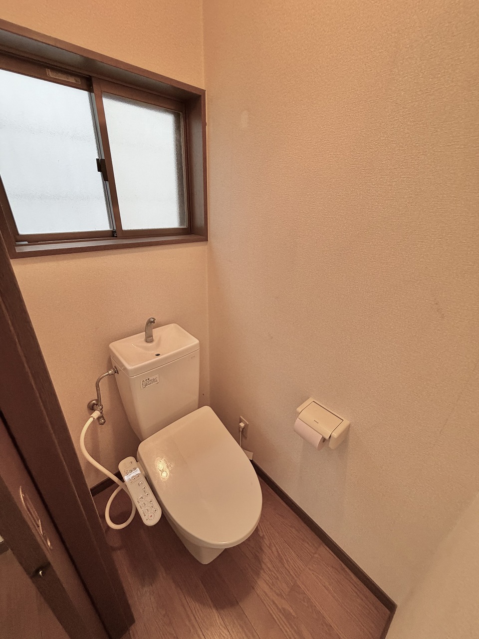 ＪＲ山陽本線 新長田駅 徒歩4分 2階建 築27年のトイレ写真