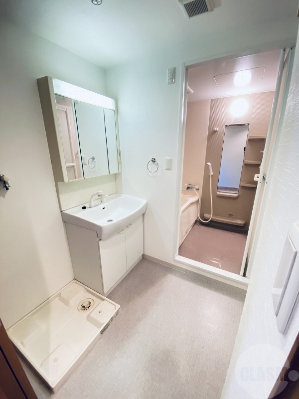 洗面設備　別部屋の参考写真