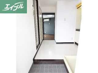 玄関　※同タイプのお部屋の写真です