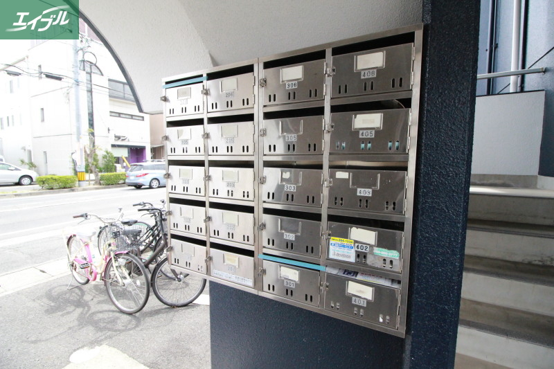 エントランス　集合ポスト