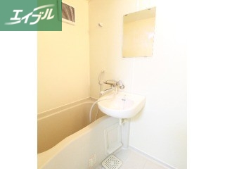 バス・シャワールーム　※同タイプのお部屋の写真です