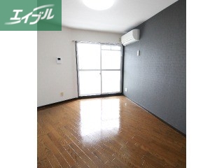 居室・リビング　※同タイプのお部屋の写真です