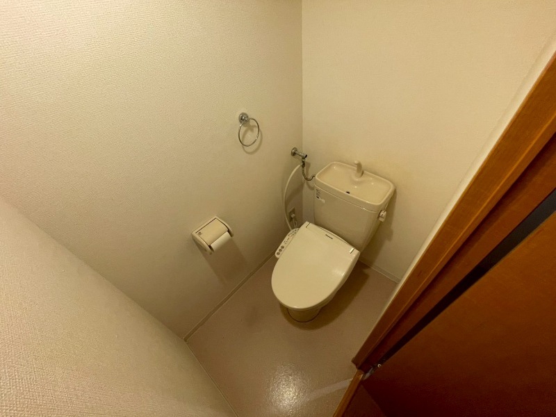 トイレ　トイレです。ウォシュレット付を探している方、おすすめです！