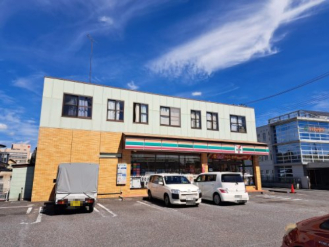 コンビニ　セブンイレブン 水戸城東店（コンビニ）まで824m