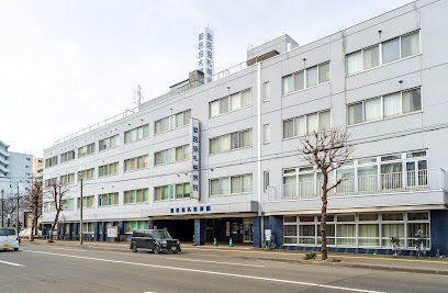 病院　勤医協札幌病院（病院）まで884m