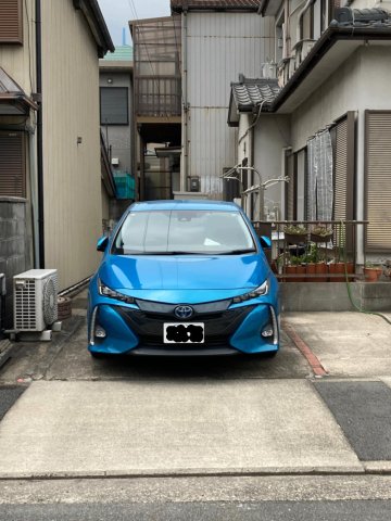 駐車場　縦列で最大２台駐車できます。