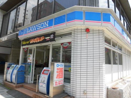 コンビニ　ローソン 赤坂六丁目店（コンビニ）まで298m