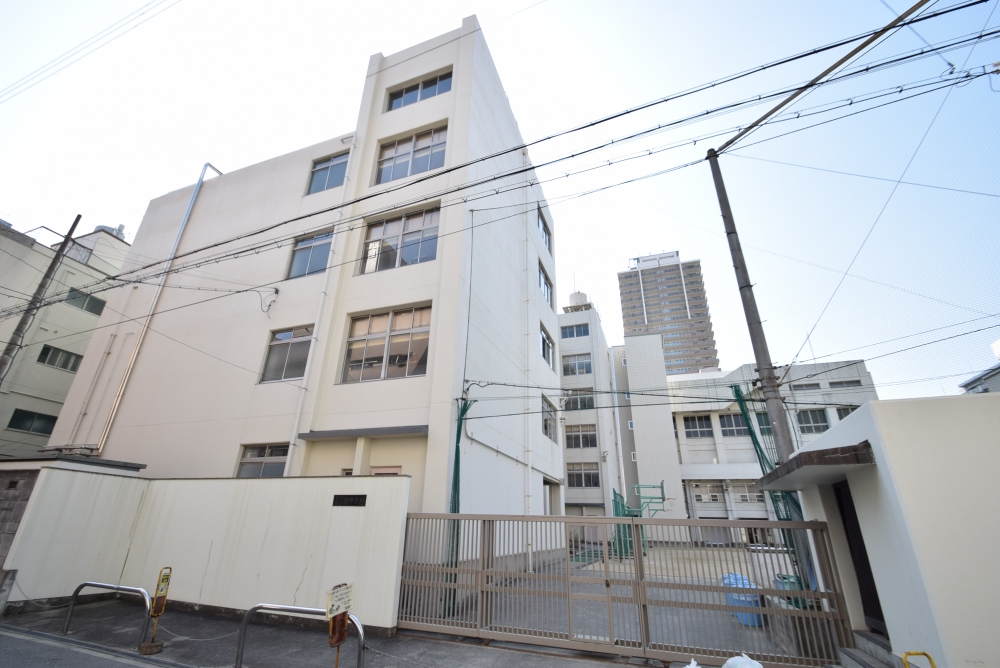 中学校　大阪市立南中学校（中学校）まで1676m