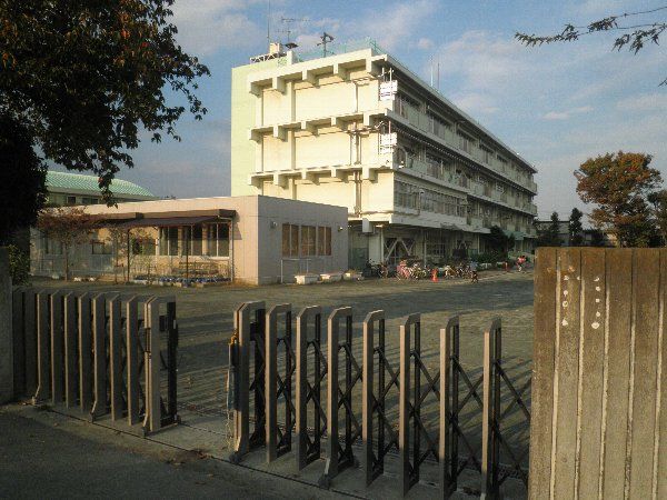 小学校　国分寺市立 第十小学校（小学校）まで463m