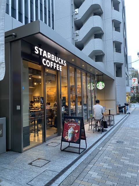 飲食店　スターバックスコーヒー恵比寿ファーストスクエア店（飲食店）まで122m