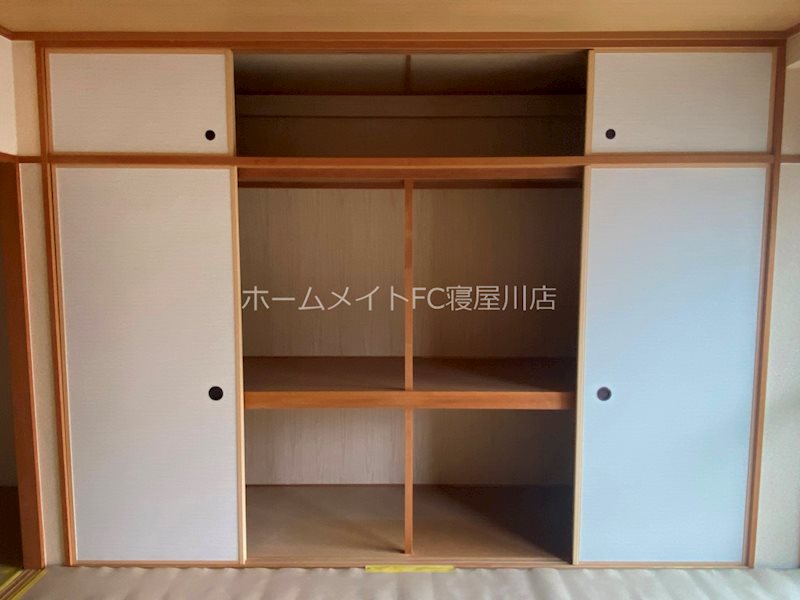収納　押入