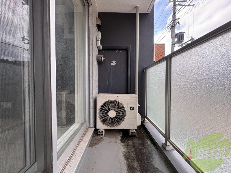 バルコニー　バルコニーです。洗濯物を干したり一息ついたりできますね！