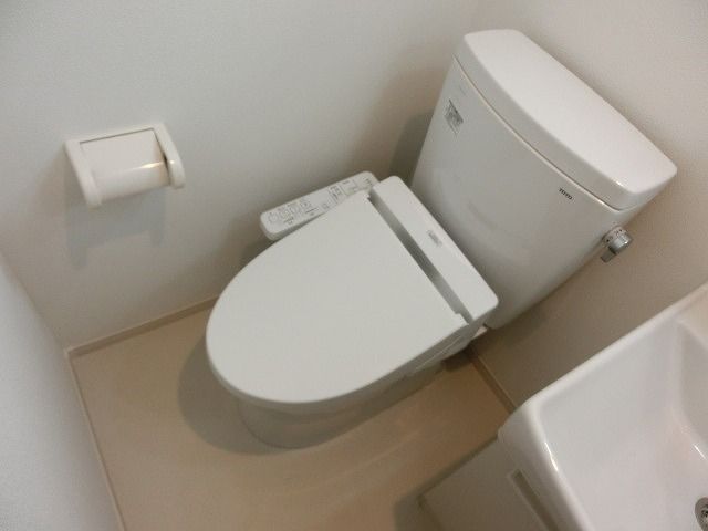 トイレ　★温水洗浄便座★