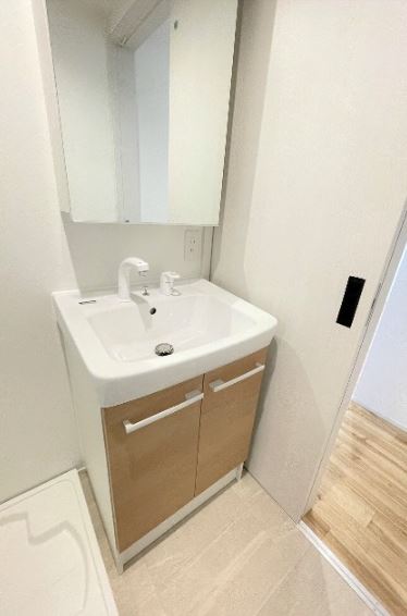 洗面設備　コンパクトで使いやすい洗面所