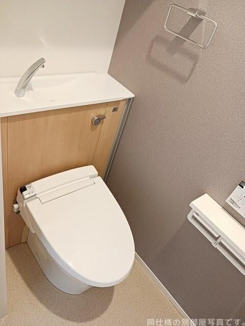 フェリシア ブルーのトイレ写真