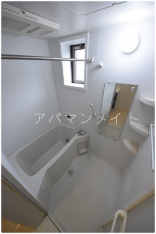 バス・シャワールーム　追い焚き付き！
