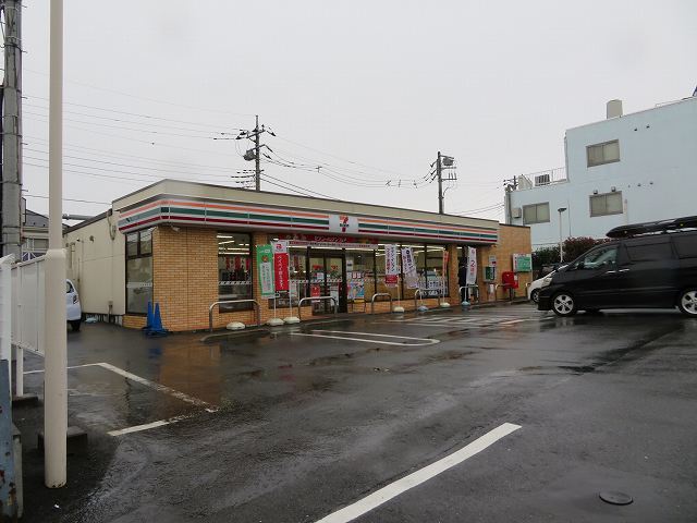 コンビニ　セブンイレブン 日野高幡橋南店（コンビニ）まで672m