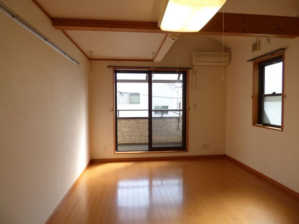 居室・リビング　明るいお部屋