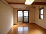 居室・リビング　明るいお部屋