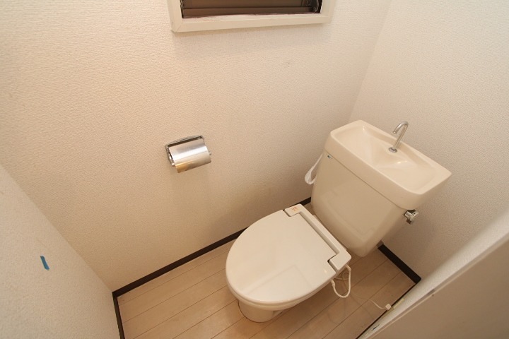 ハイネス楠葉IIのトイレ写真
