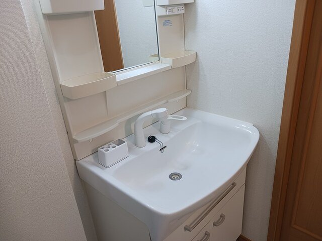 洗面設備　使いやすい洗面所です
