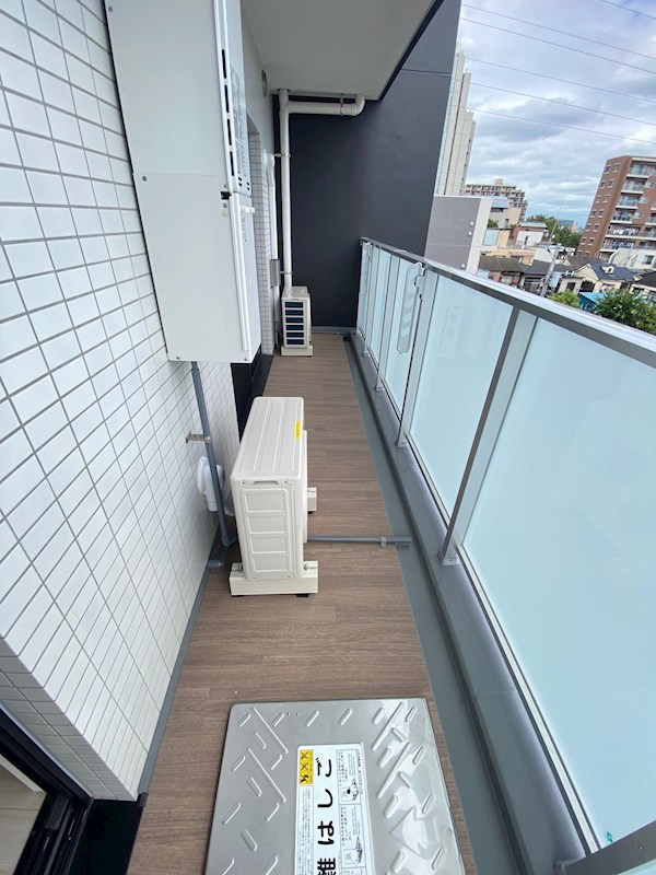 バルコニー　（参考写真）同じ間取の別のお部屋です