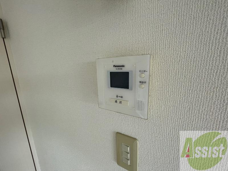 セキュリティ　ＴＶモニター付インターホンです。来客者の顔が見えるので安心！