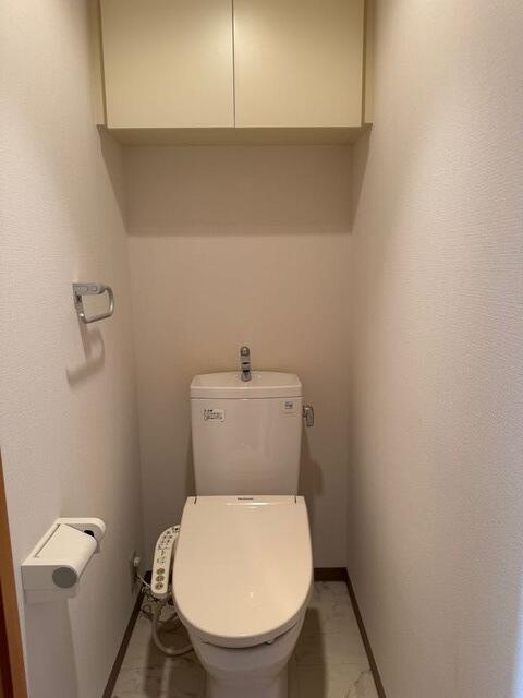 トイレ　ゆったりとした空間のトイレです