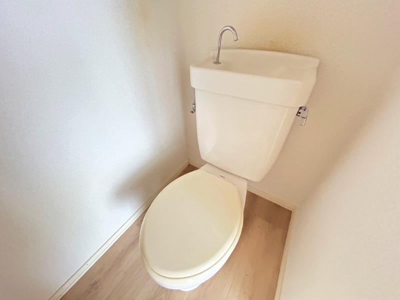 トイレ　別号室