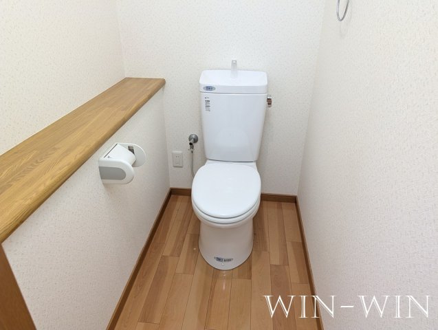 トイレ　イメージ（同建物内別部屋の写真です）